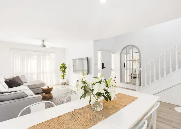 Modern & Convenient Family Home With Ample Amenities